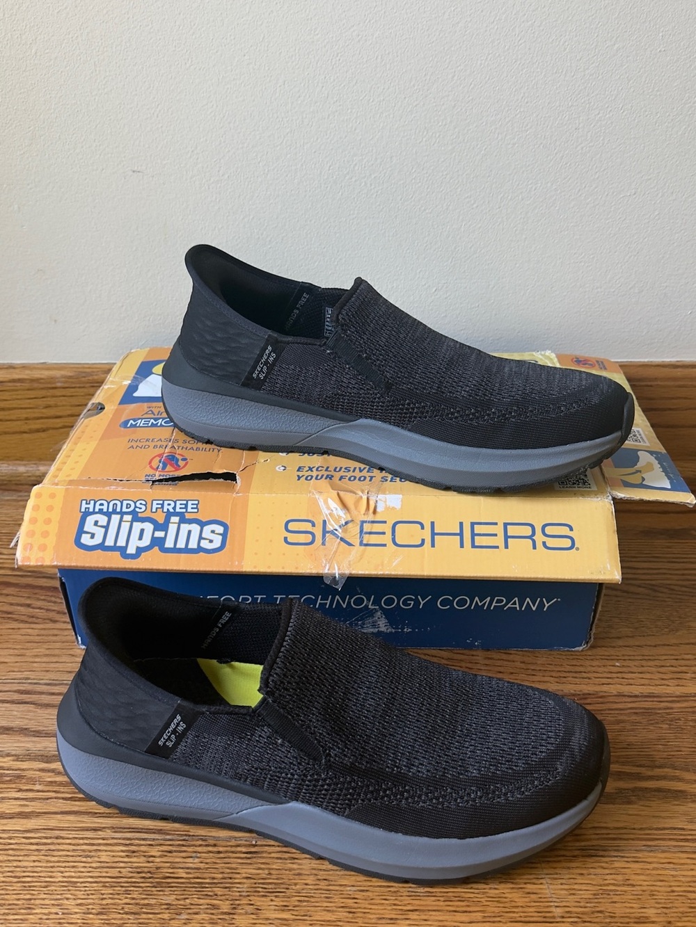 Skechers Men's Black Slip-On Knit Loafers with Gray Midsole us10